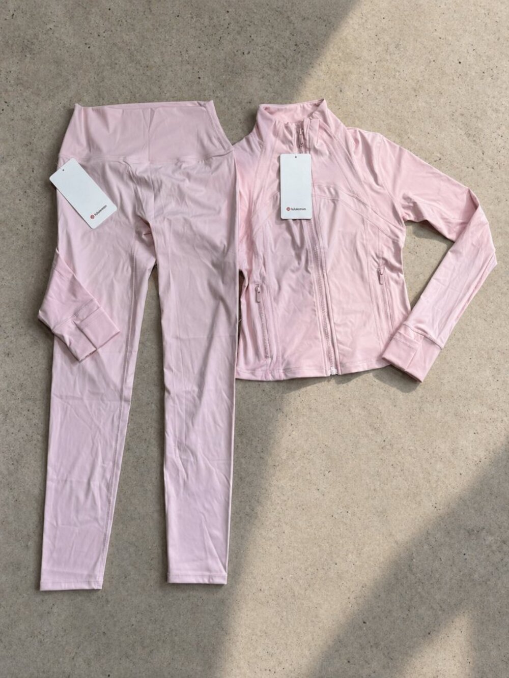Lululemon Strawberry Milk Cropped Nulu Jacket & Leggins Set Size 6